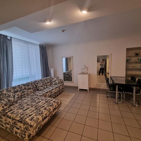 ריגה Camellia Studio Apartment & Parking מראה חיצוני תמונה